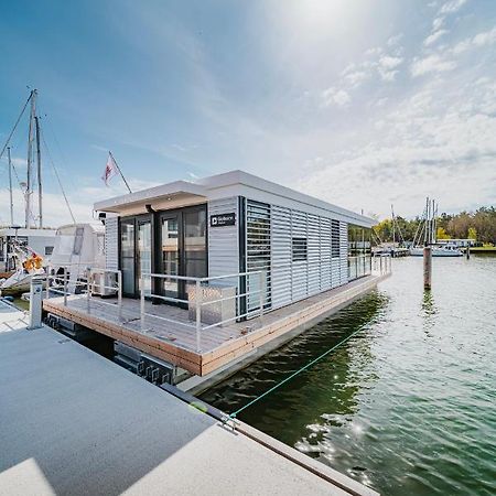 Schwimmendes Ferienhaus "Trinity" Ihr Seahome Auf Der Ostsee Peenemunde Exterior photo